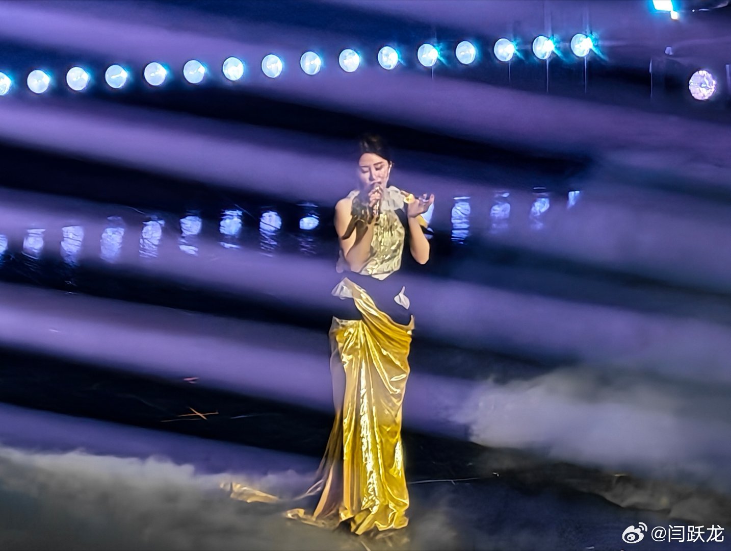 张碧晨的歌真好听，满满的故事张碧晨微博之夜