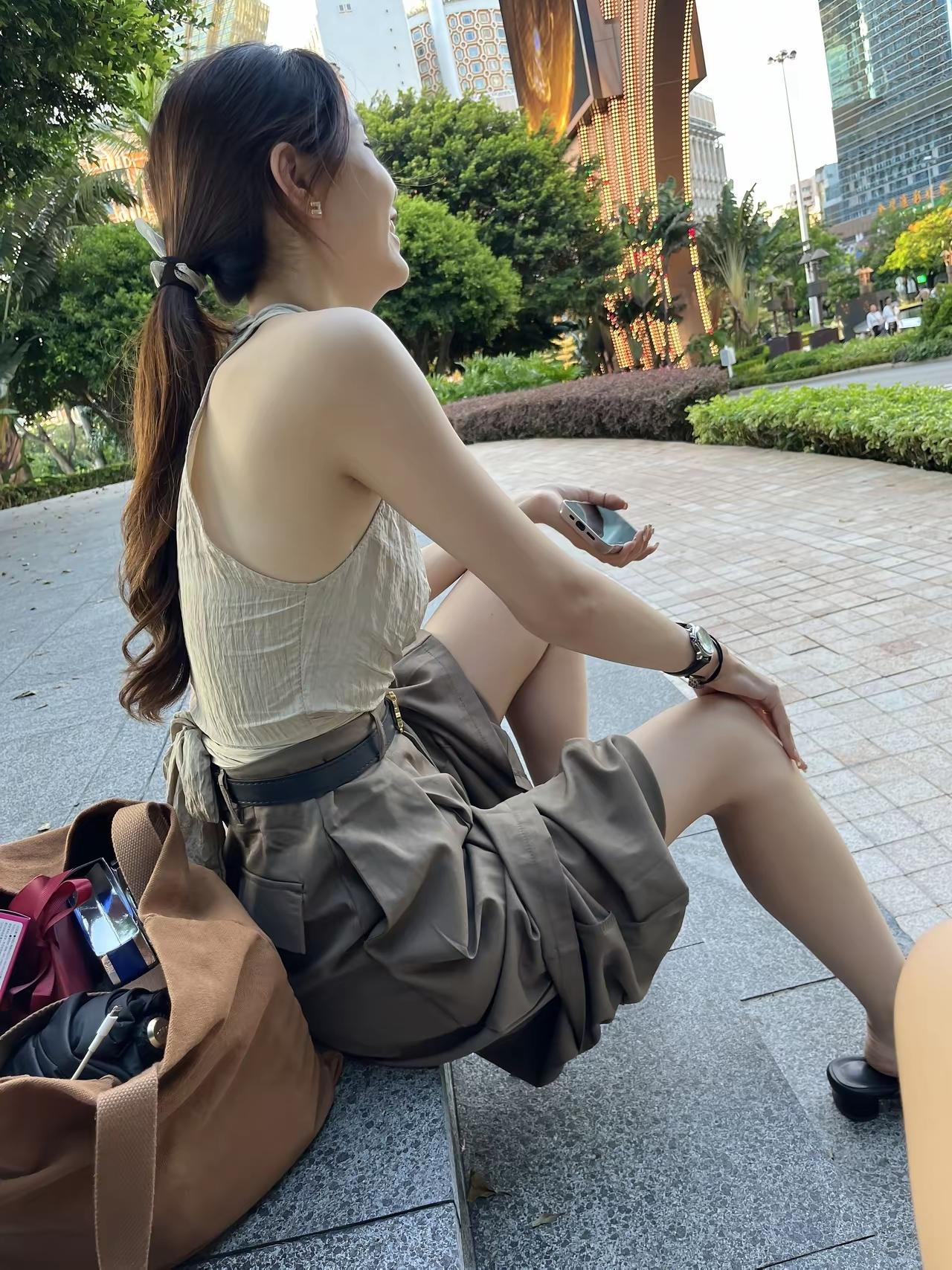 都市绿洲，静享午后时光🌿📱