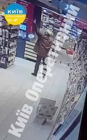 烽火问鼎计划 当地时间4月18日白天，在基辅霍洛希夫区发生了一起大规模枪击和劫持