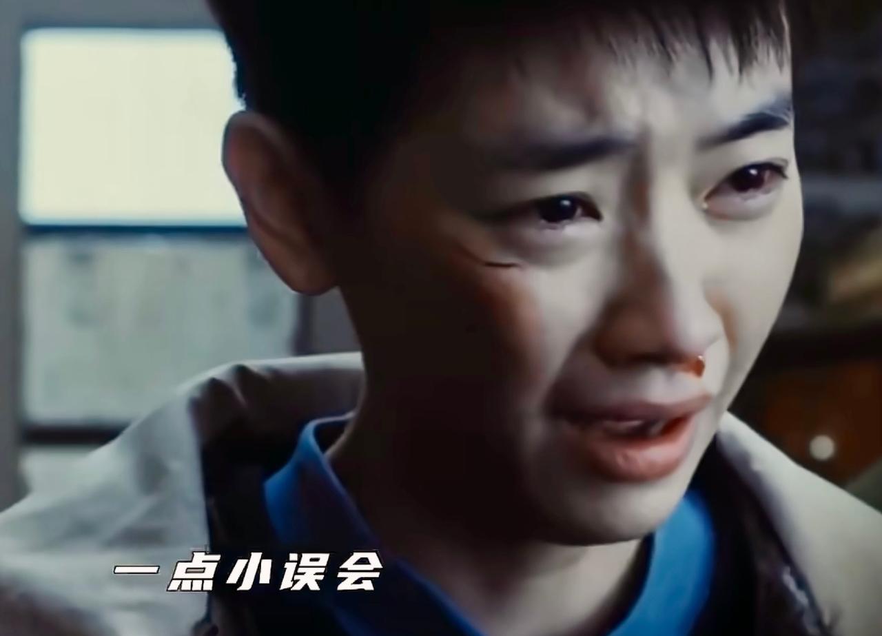 刚看到一则新闻，心里堵得慌。两个女孩在店里被拦下，被要求开包证明自己没偷东西，其