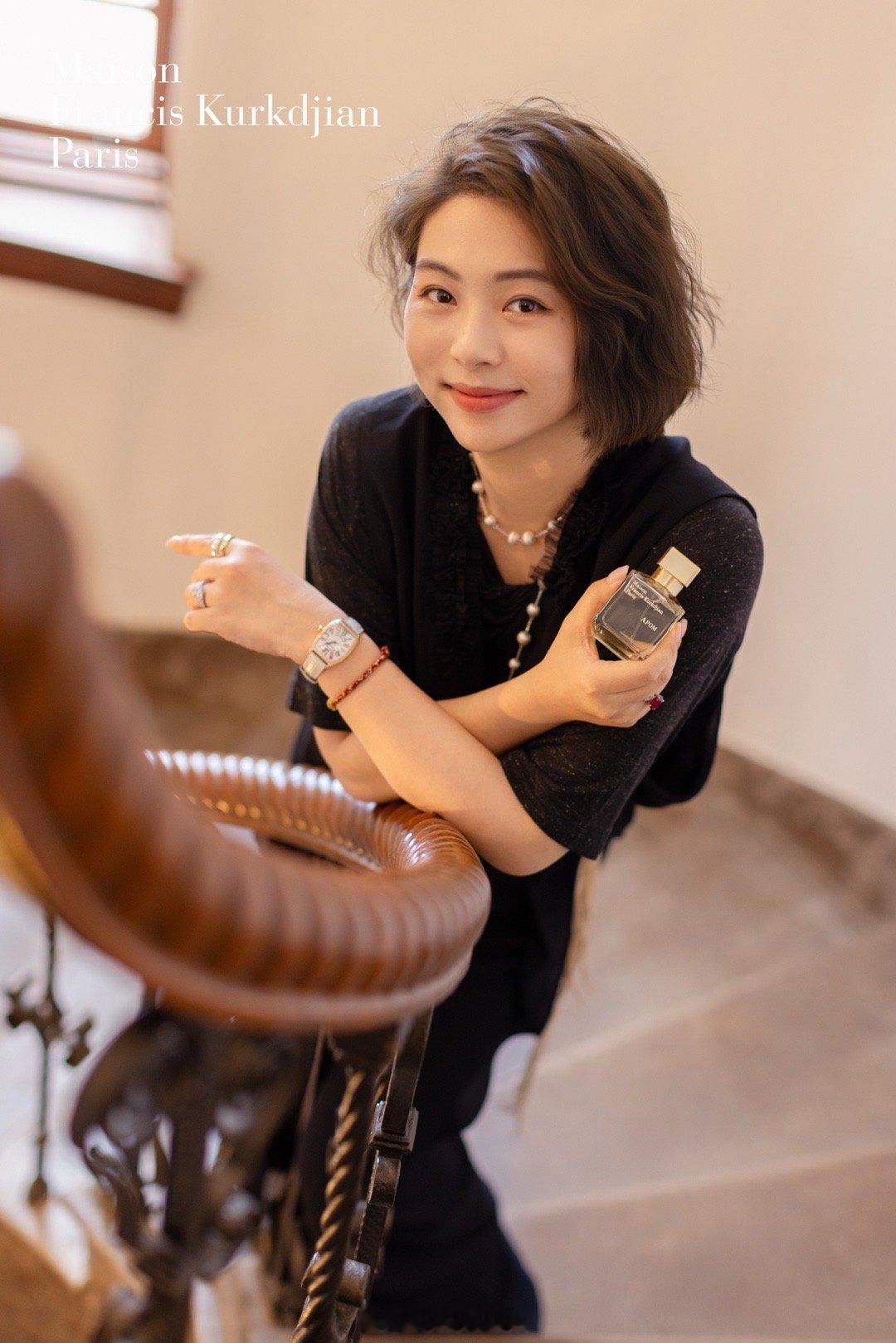 SabrinaLifeStyle[超话] MFK全新APOM我之片影APOM m