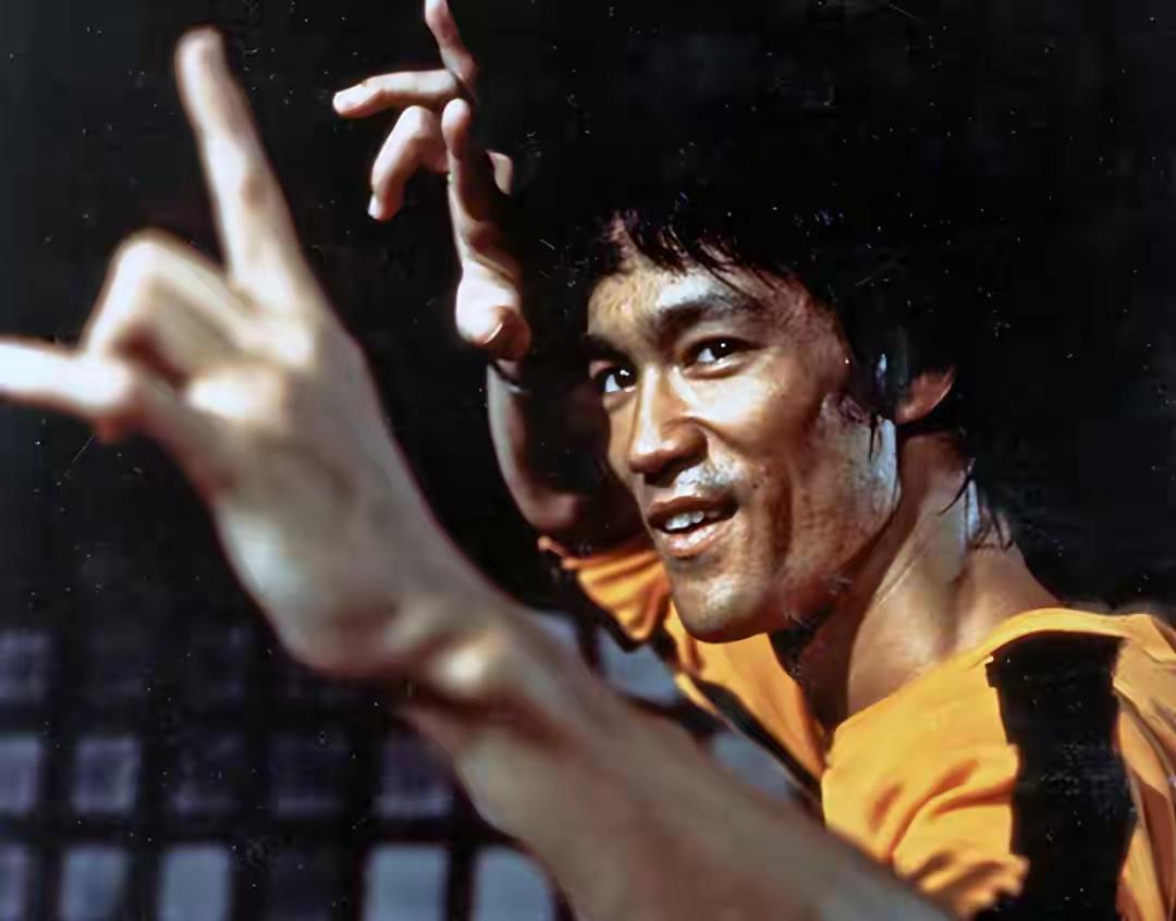 截拳道的创立、特点与理念

创立背景与时间地点
截拳道是由李小龙于20世纪60年