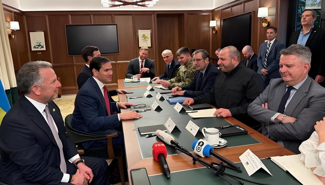 最新消息！
美乌第二轮和平谈判结束了，双方都宣布取得了重要进展。
但实际情况对乌