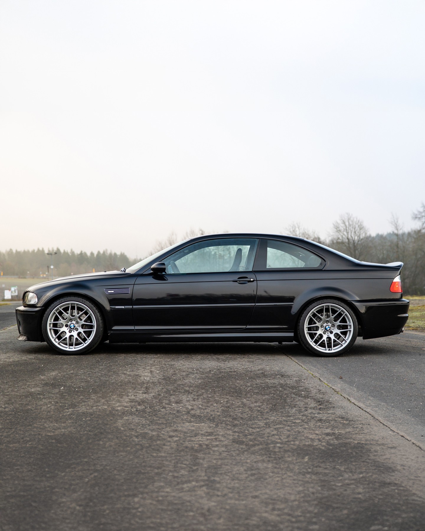 全球仅1,383台的M3 CSL， 其中左舵仅841台。 这台E46， 是M3历