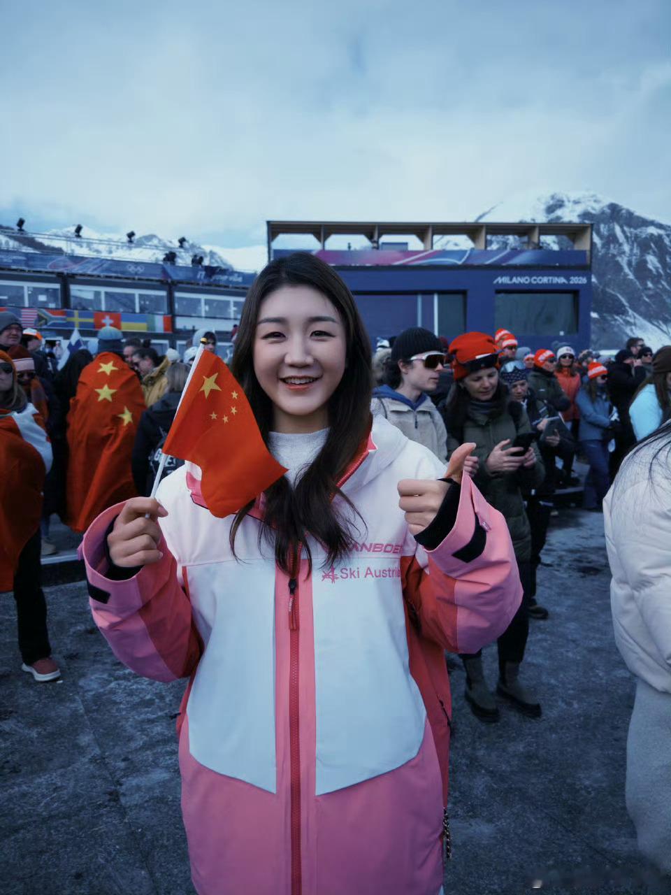 陈梦山东已经全民皆乒了当齐鲁大地的球台从专业场馆蔓延至街头巷尾，当“全民皆乒”从
