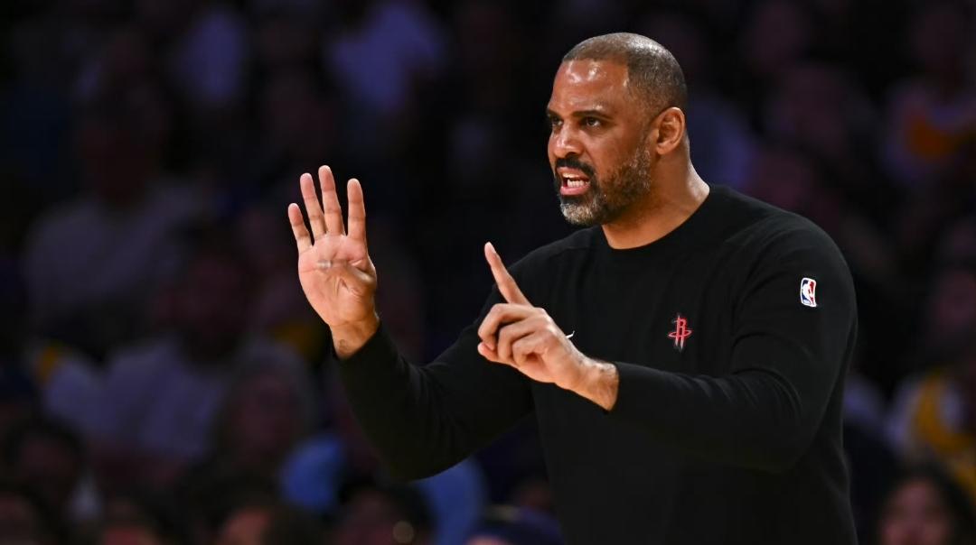 常规赛都快结束了，火箭还没补个控卫回来，看来这赛季管理层就决定这个阵容打到哪算哪