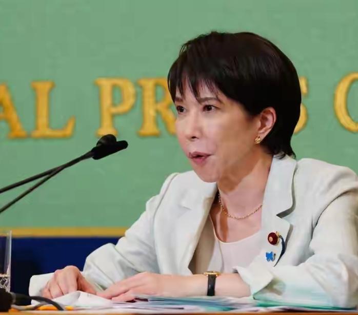 小日本真能作妖！不远万里跑去中亚搞什么首次峰会，摆明想挖中俄墙角。高市早苗这婆娘