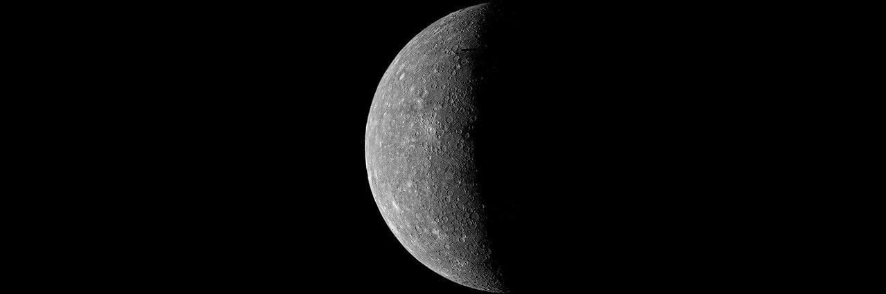 把探测器送到冥王星，比在水星上落地容易。冥王星离太阳大约59亿千米，水星离太阳只
