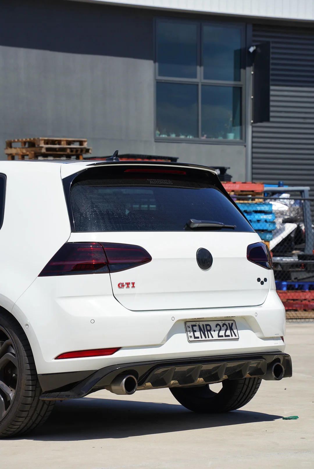 悉尼贴膜 高尔夫GTI 尾灯熏黑+车标黑化