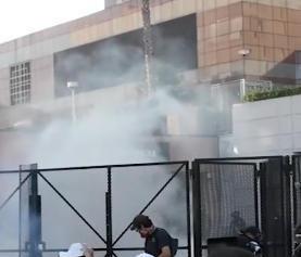 《美国洛杉矶爆发大规模抗议活动 警方逮捕75名抗议者》当地时间3月29日，美国洛