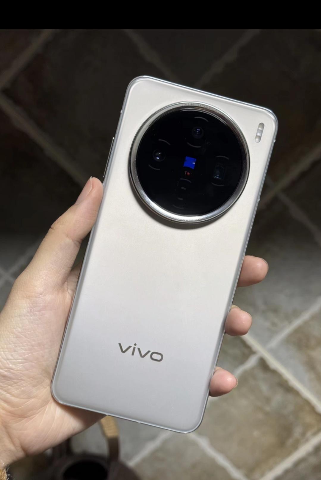 vivo用户能不能告诉我，什么优点能让vivo，连续几年都份额第1️⃣   