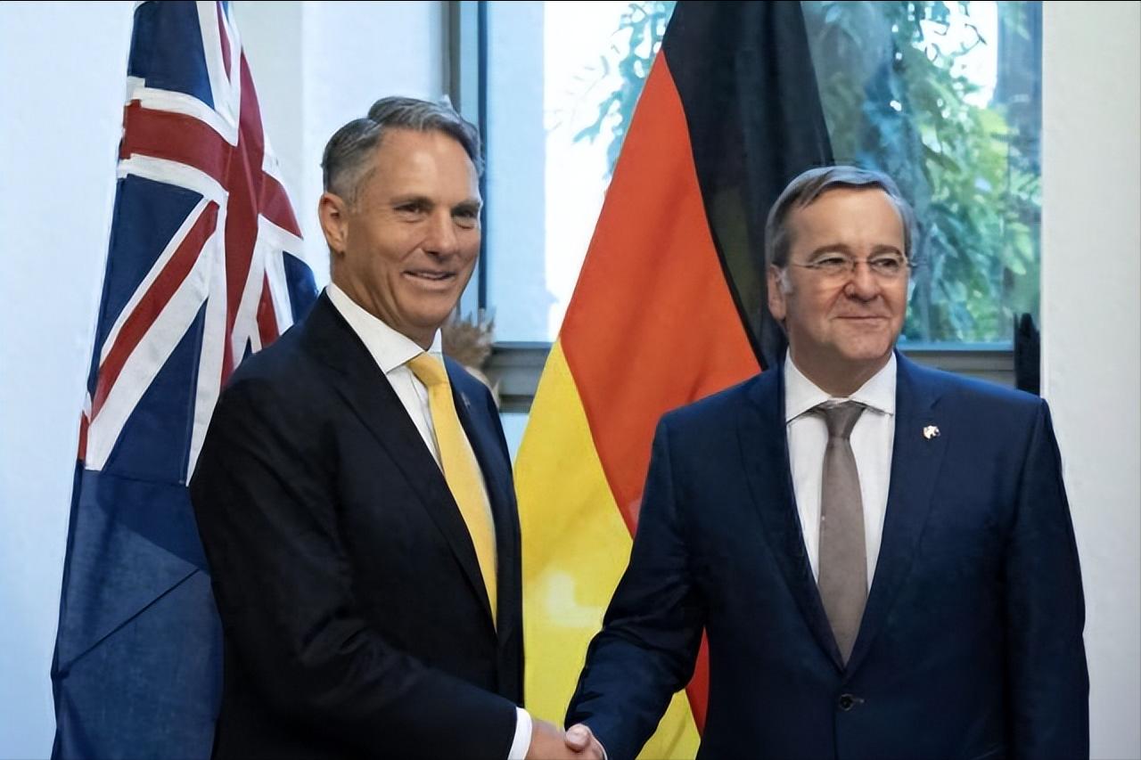 澳洲副总理兼国防部长马勒斯3月26日与到访的德国国防部长皮斯托留斯发表联合声明强