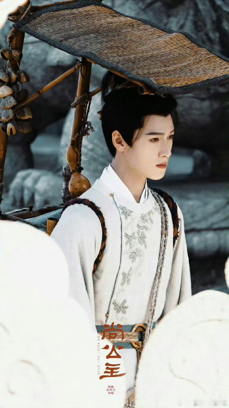 李昀锐 没有不漏的义务，身材好的男明星就要多漏