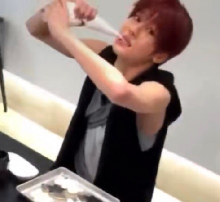 在🎺只有罗伯特搭理我然后我又回来了 