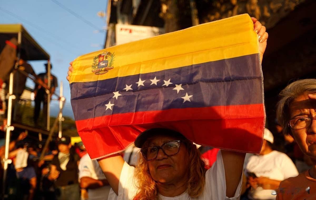 委内瑞拉这回是真被逼到墙角了，但要说“在劫难逃”还太早，这局的关键根本不是告国际