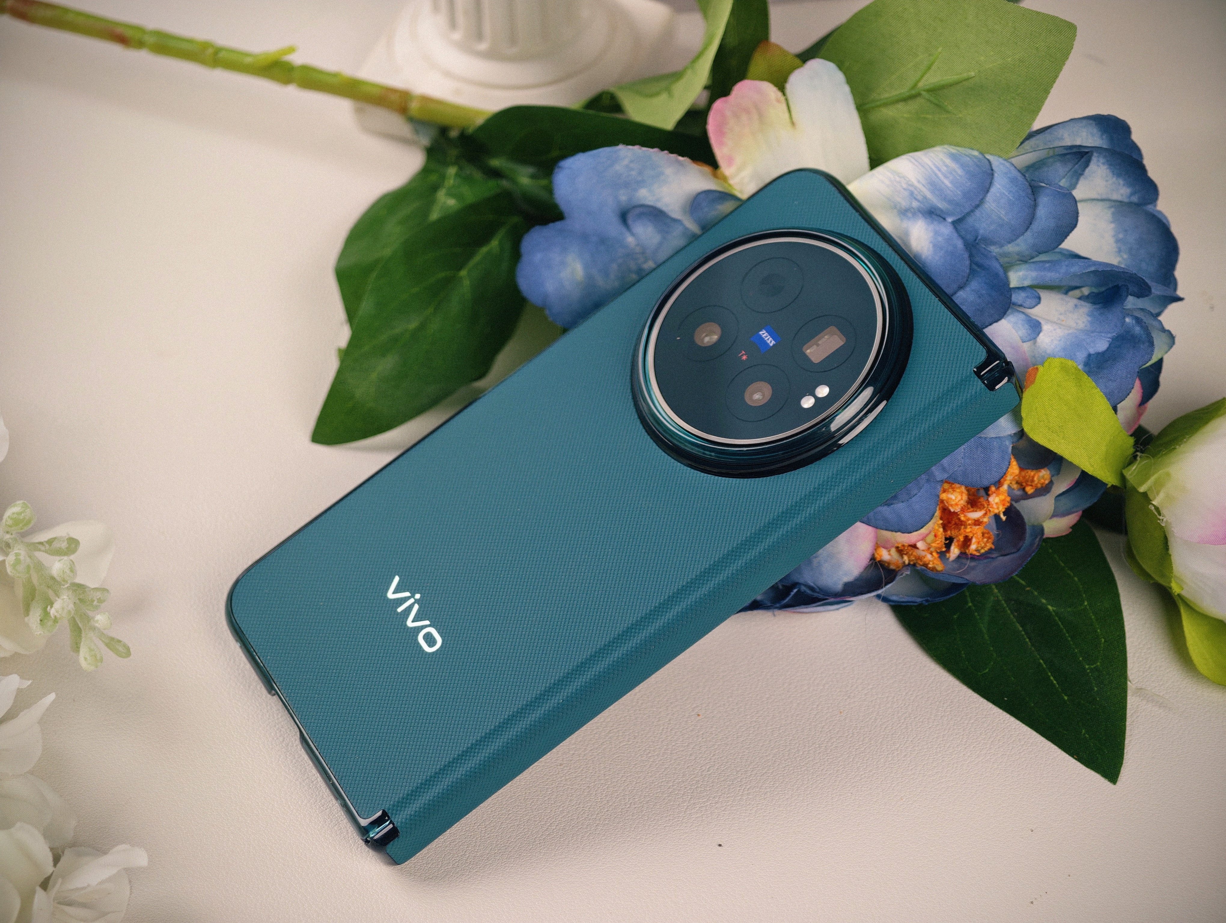 给折叠屏装上增距镜 vivo X Fold6 真的太6了！ 