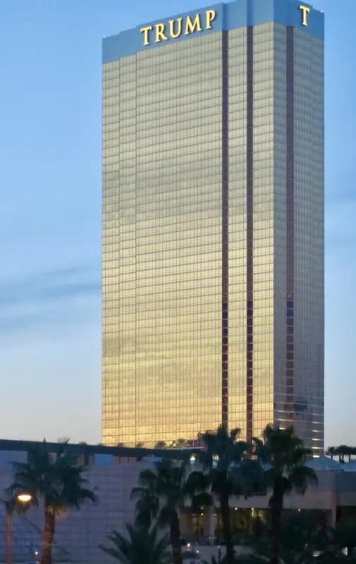 特朗普这波操作有点意思哈。刚说计划明年初访华，还宣称已收到中方邀请，一副势在必行