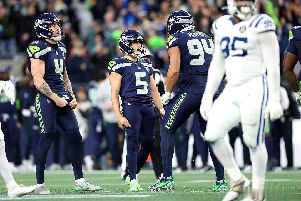 第15周小马16：18海鹰 