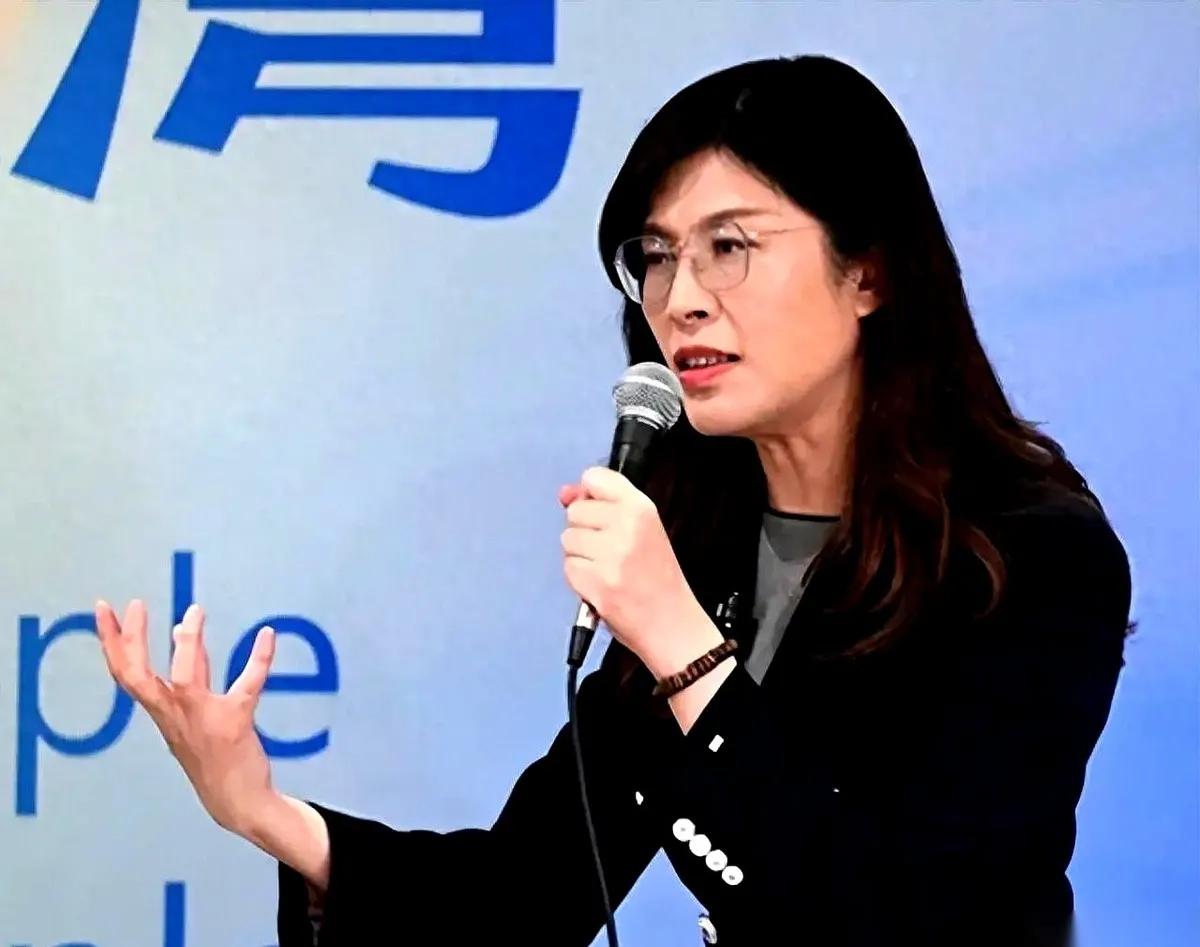 你敢信？在台湾，说一句“两岸都是一家人”，居然成了要被“全网绞杀”的高危行为！