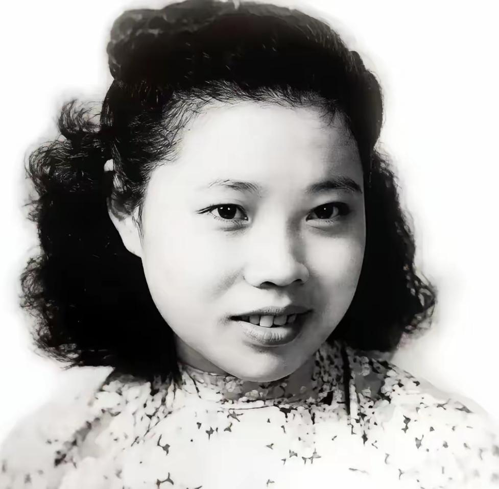 1951年，四川昭化县公安抓获了军统女特务王化琴，依法判处死刑！临刑前，她突然对
