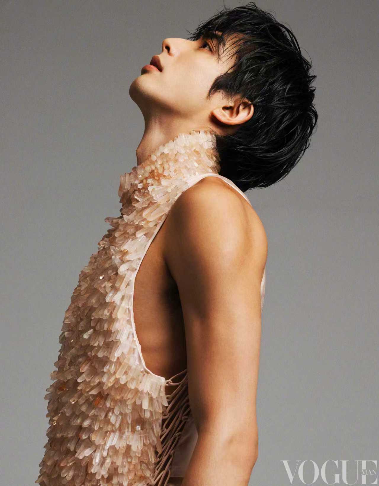 宋威龙是权威的威 所有人，感受！“重塑男性魅力”，标题非常对