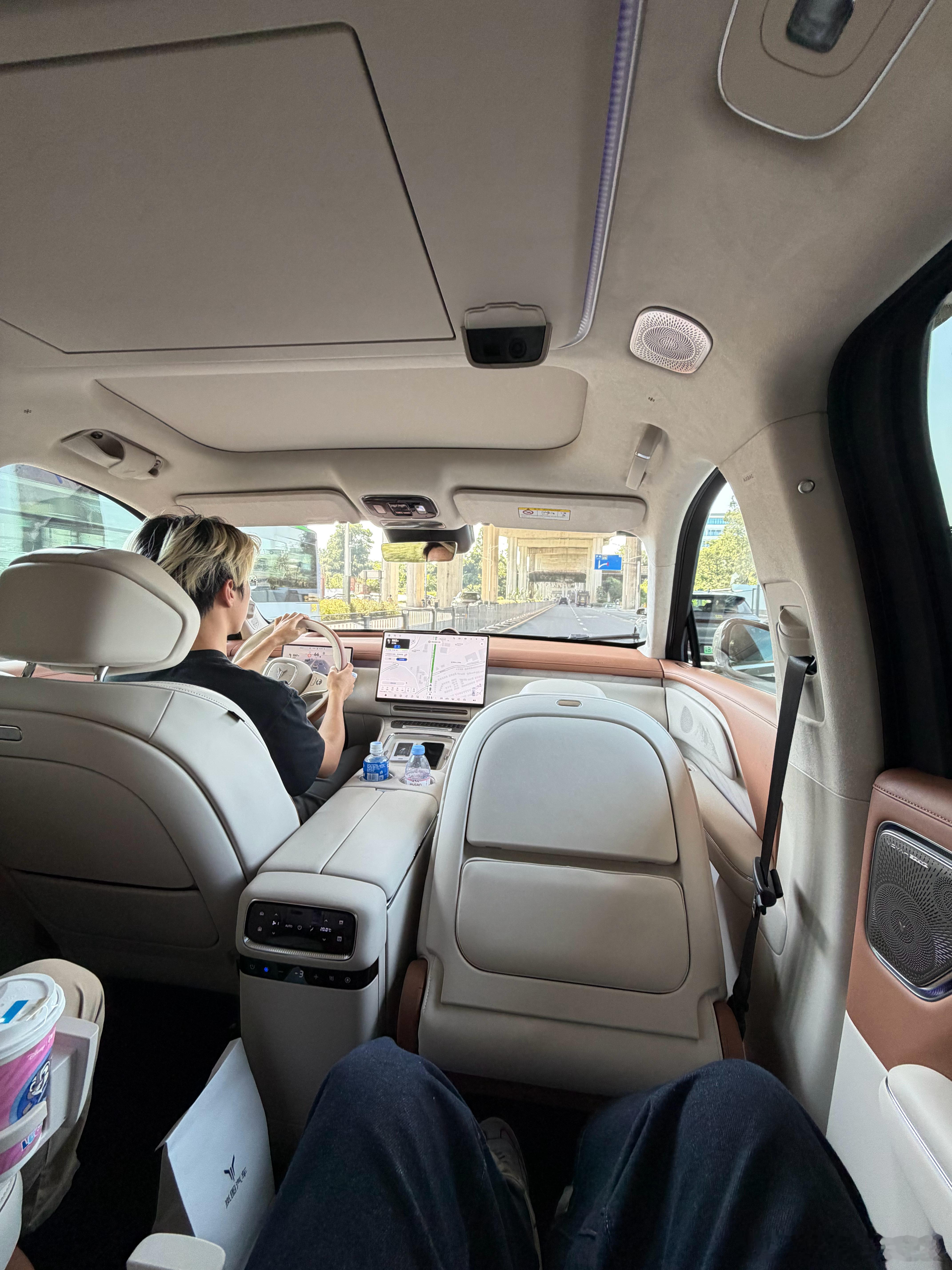 深圳一日游 拍完回家看小金豆去喽  