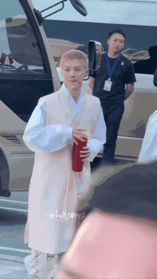 鹿晗这个哪里符合京圈佛子啊