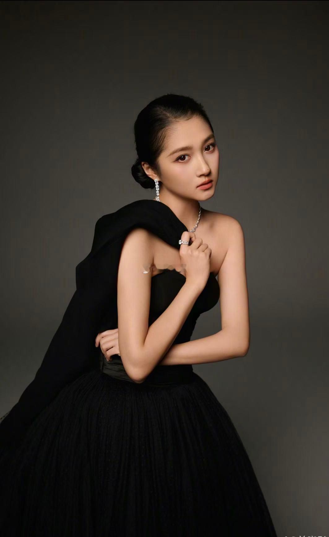 童星叮当称关晓彤火是应该的 演员努力和天赋哪个更重要 叮当聊关晓彤没有酸味，只有