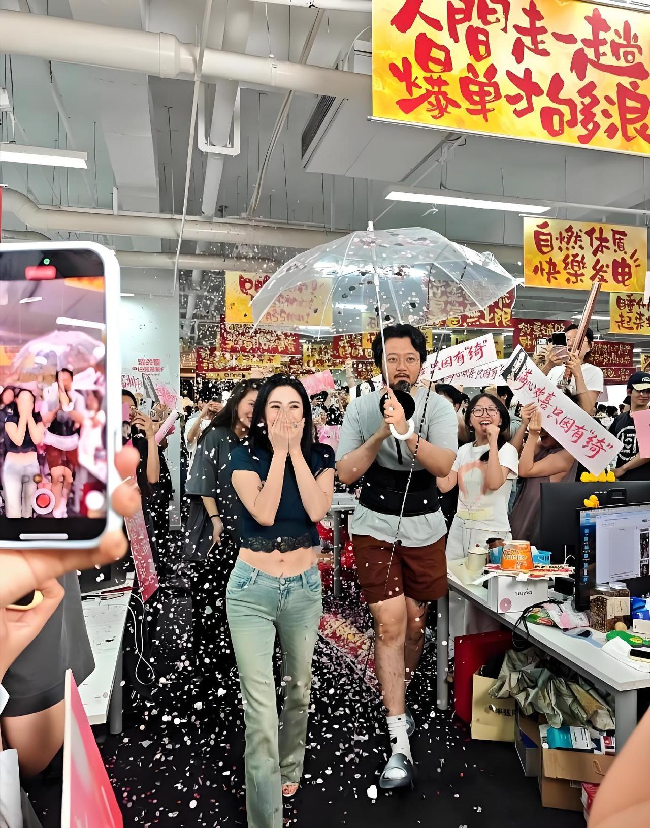张雨绮自掏腰包为周星驰走面儿，祝《功夫女足》票房大卖
张雨绮这女人是真能处，当年