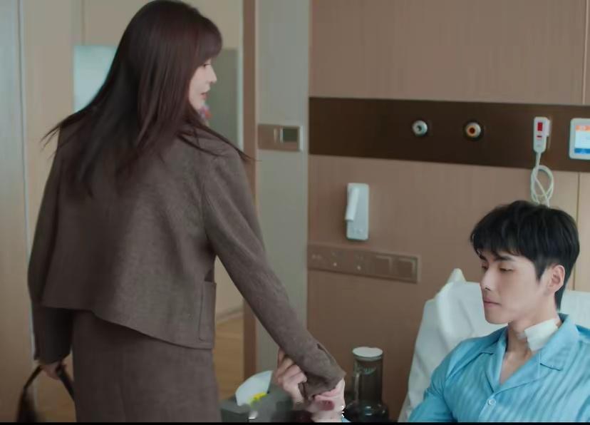 宋宜春带宋翰以学箫的名义去见黎窈娘，从宋翰的反应来看，他应该早就知道黎窈娘的存在