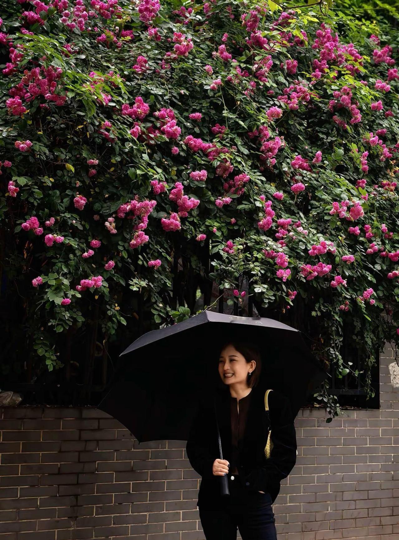 40岁普通孩子妈就要不普通怎么能不明媚呢？！本来就天生爱笑！今天穿什么 ootd