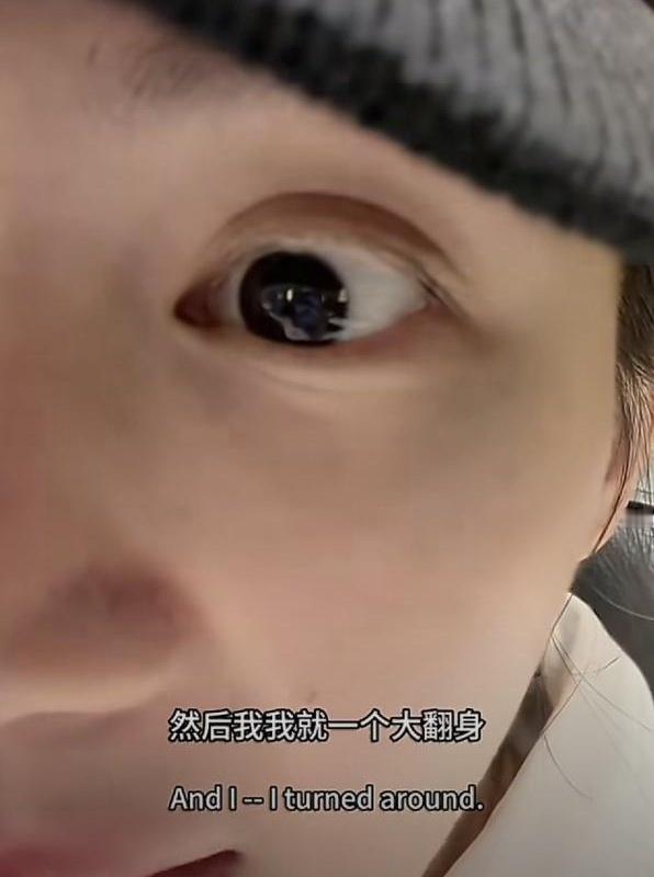 你敢信吗？女明星在东北大澡堂子光溜溜搓着奶蜜，一抬头差点被十几个大妈“围观”到社