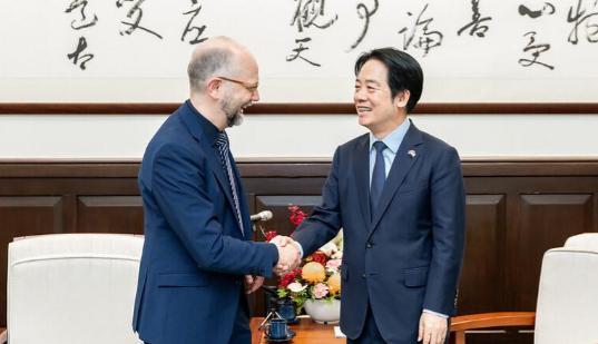 赖清德又搞危险动作！5月26日，赖清德勾连德国政客，与德国跨党派议员访团会面时说