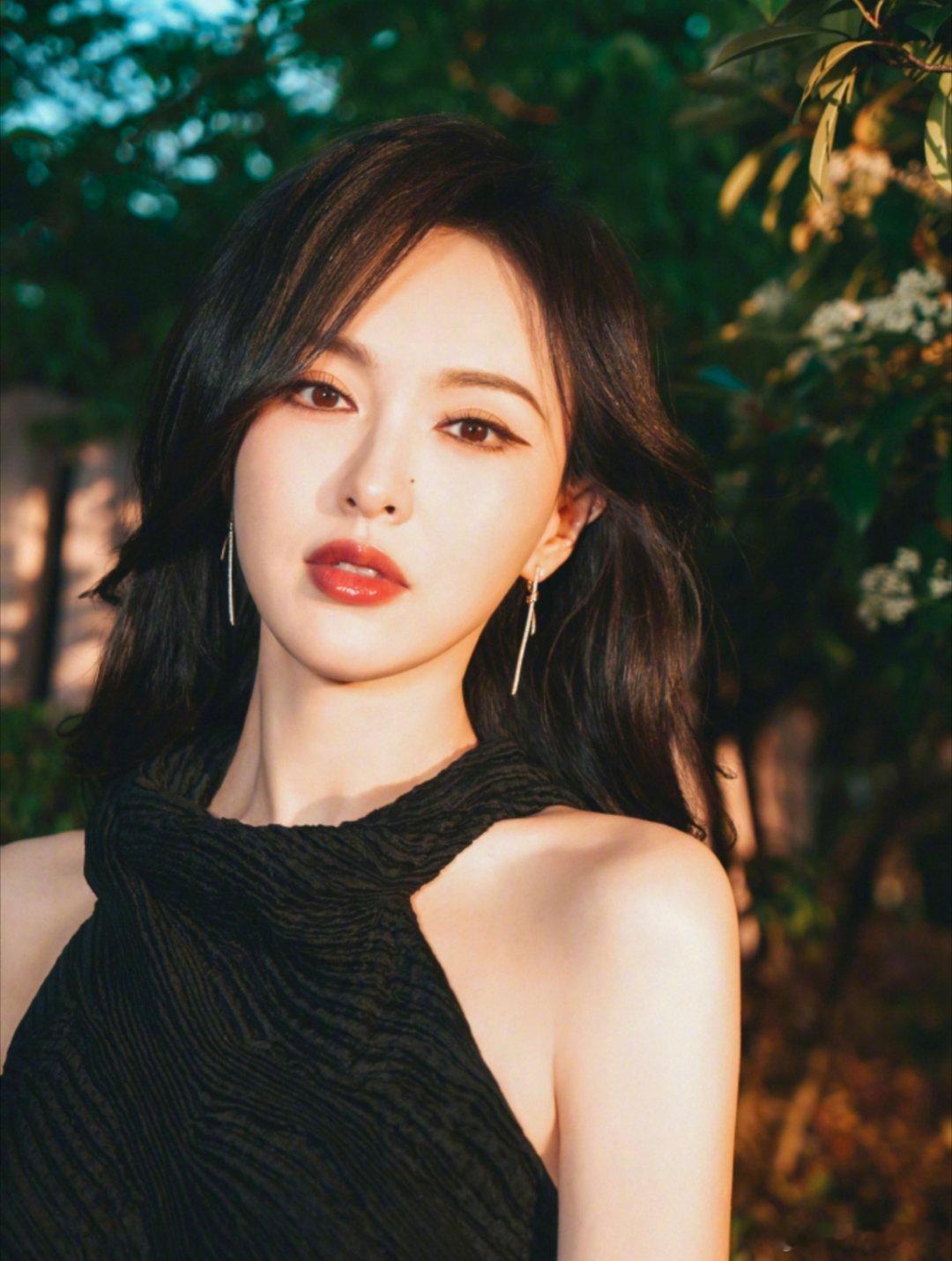 有些演员的番位安排，确实挺让人琢磨不透的。比如唐嫣给胡歌、马伊琍做配，或是赵丽颖