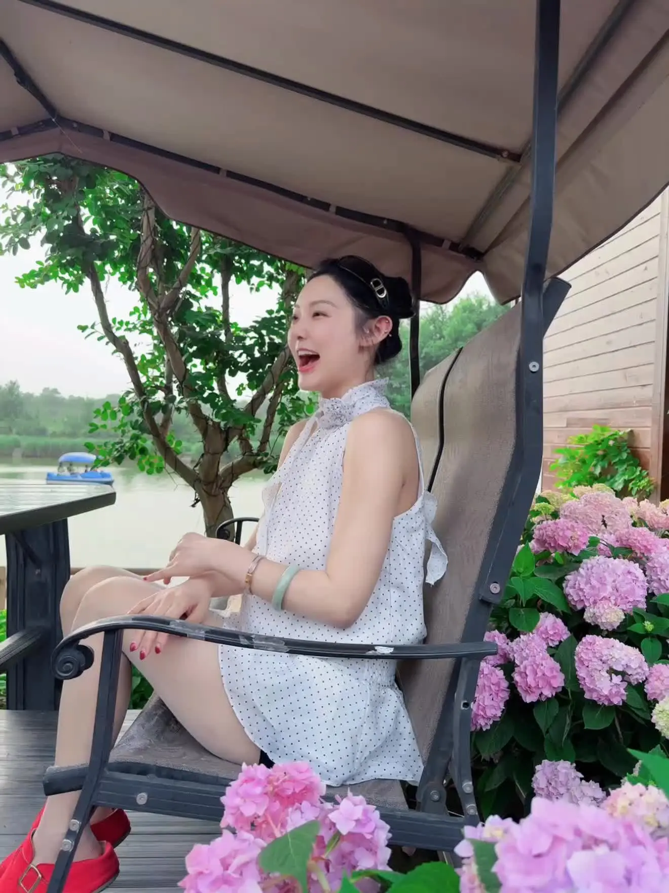“永远保持两种状态：前进和微笑”