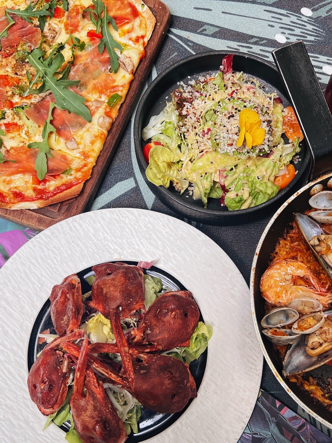 [老师爱你] 有这么多好吃的店，好喝的店都想要去一下 ​​​