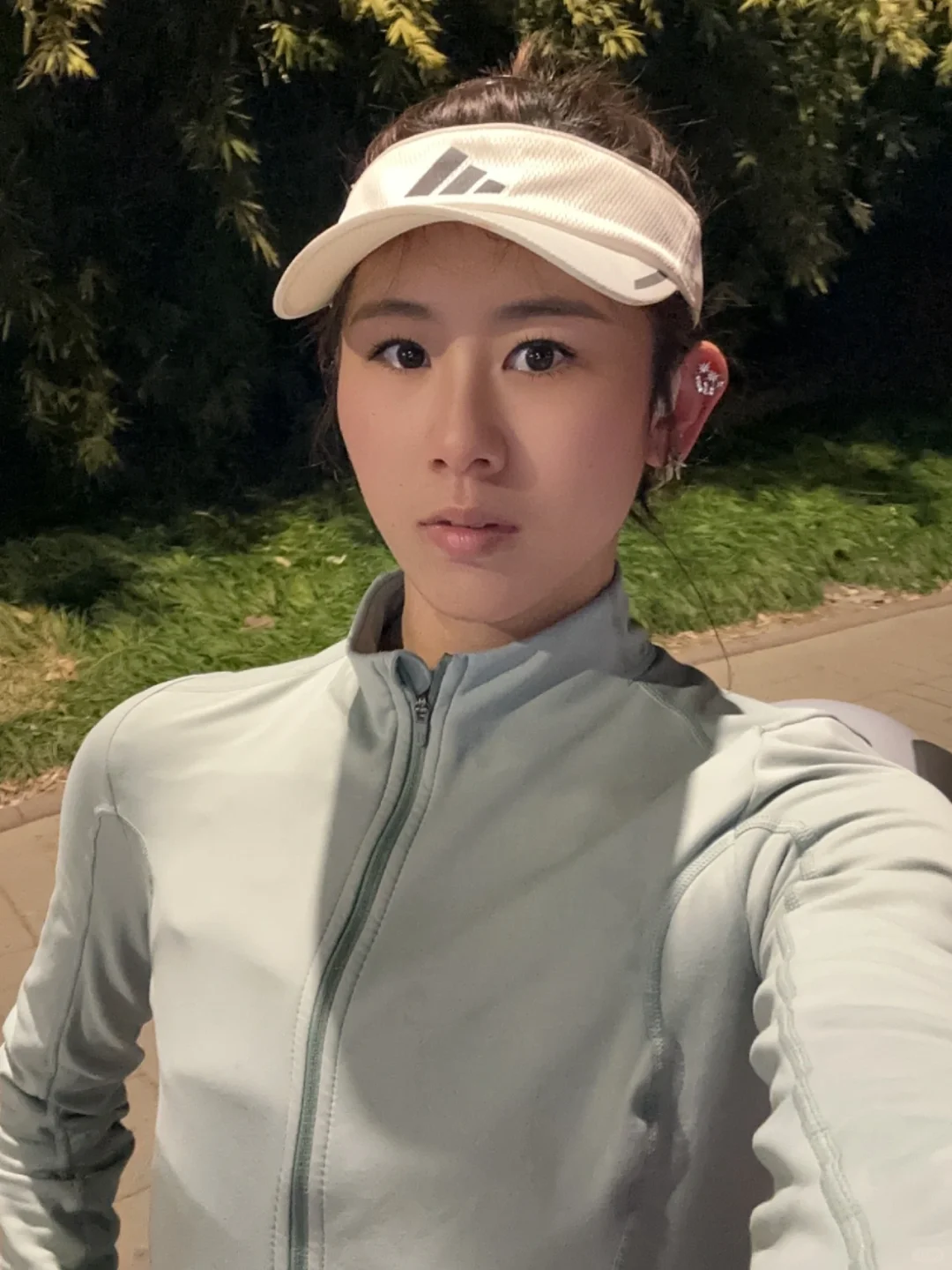 20km跑完了，众人看我都sb，我看众人皆如是。