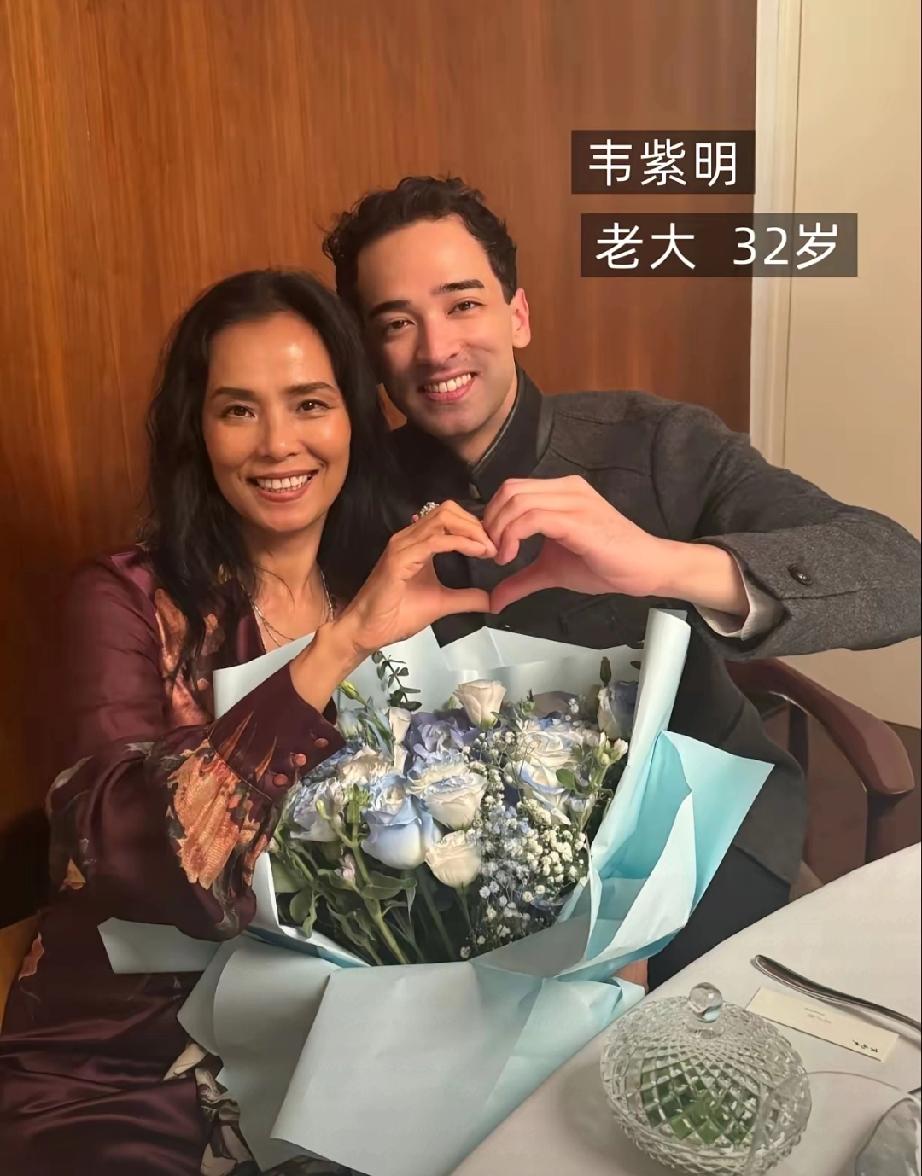 61岁韦唯现状曝光！独居海外调养，3个学霸儿子太争气
 
昔日乐坛天后韦唯如今生