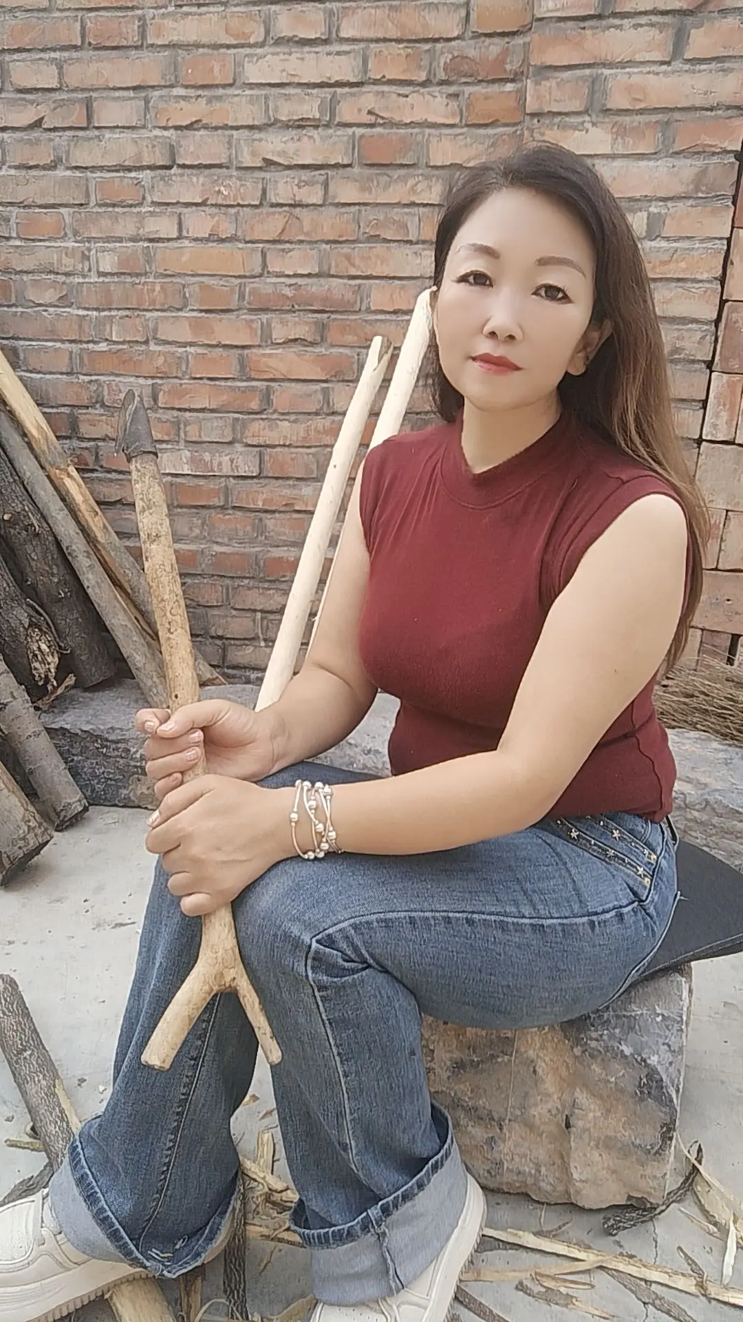 为何现在的人都喜欢回老家，小时候梦想到外面去，可现在才发现老家才是我们...