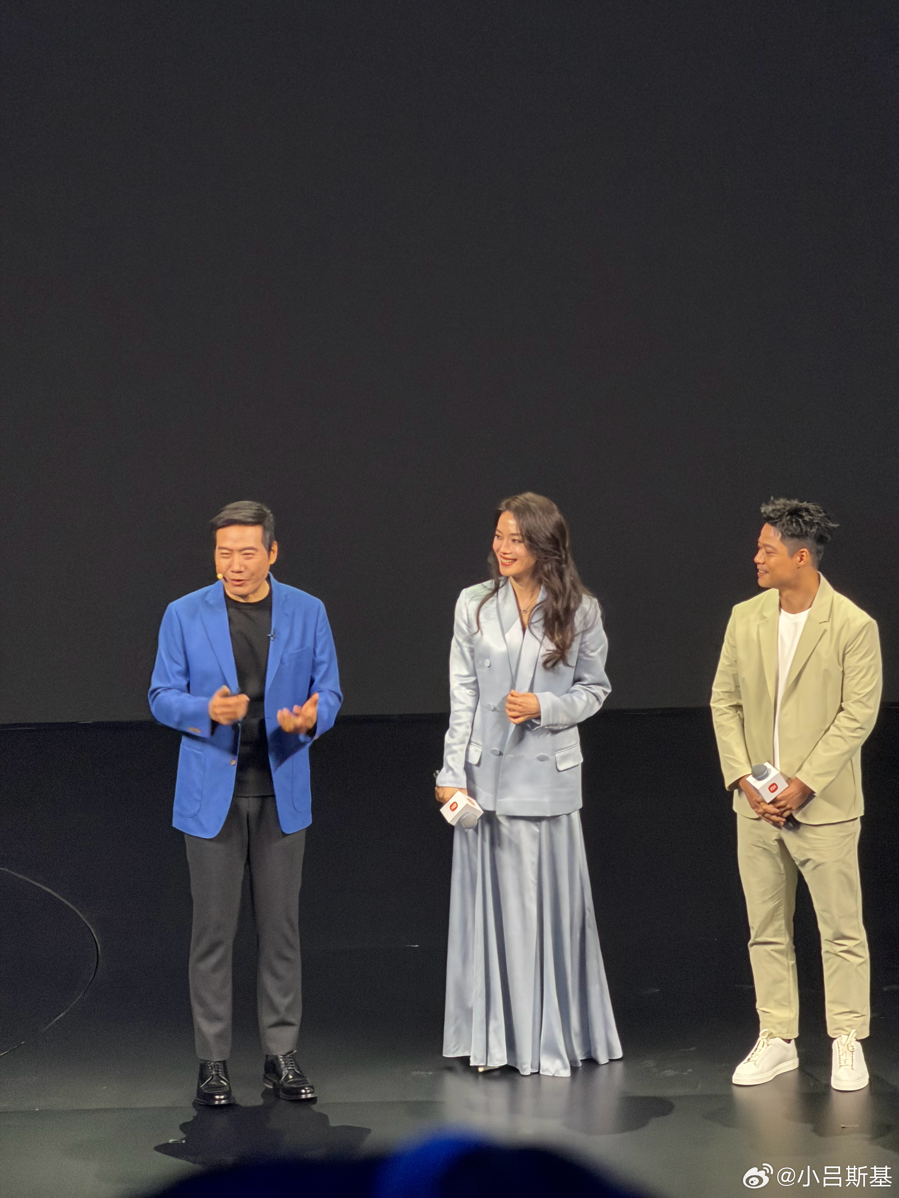 小米新SU7价格来了舒淇确实好看，上高中的时候我就喜欢小米新一代su7今日发布