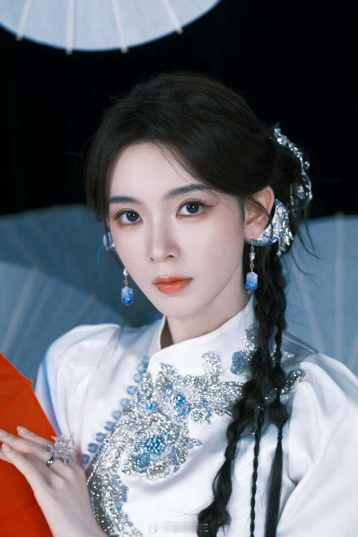 陈瑶 