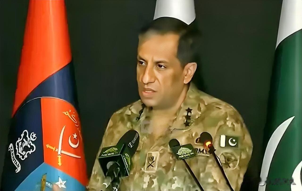 巴基斯坦陆军中将，三军新闻局（ISPR）局长艾哈迈德·谢里夫·乔杜里表示，很明显