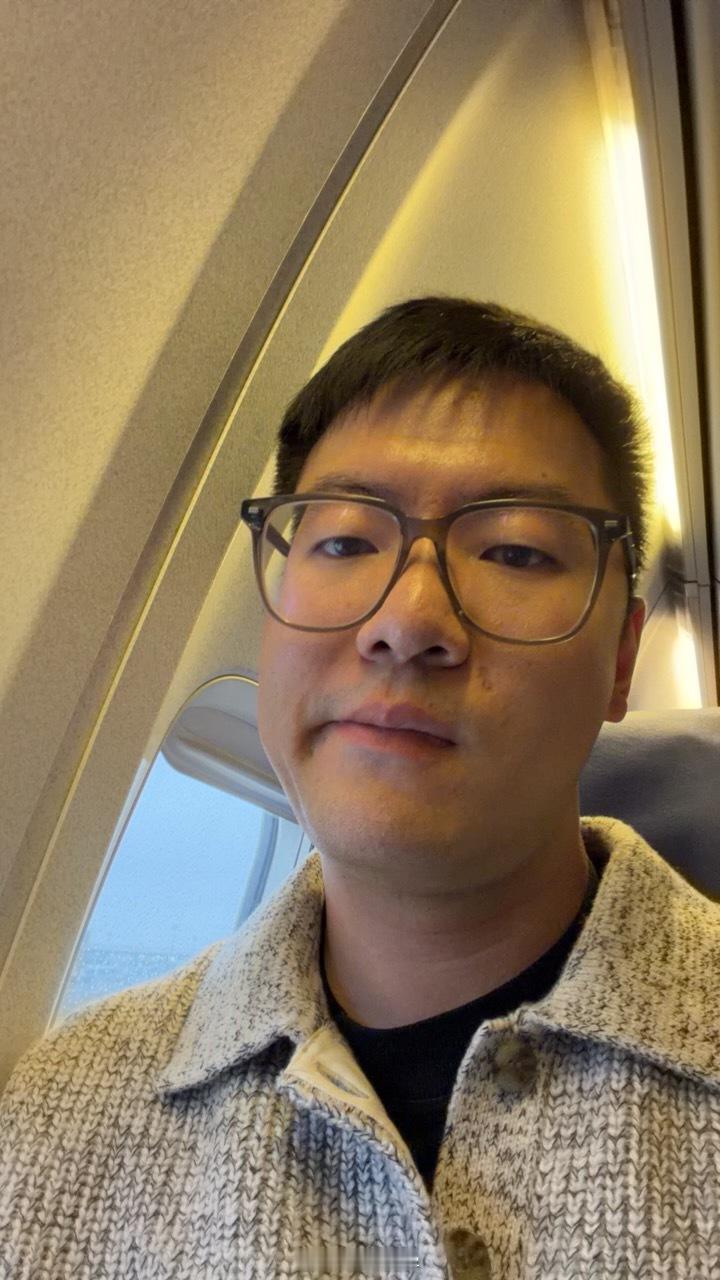 忙碌的10月份要开始了，10月首飞当然以和府捞面开始 ​​​