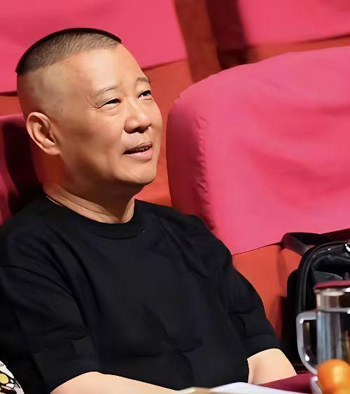 全网等了72天看他塌房，还一票难求？别的地方不知道，上海德云社的演出票房惨淡，很