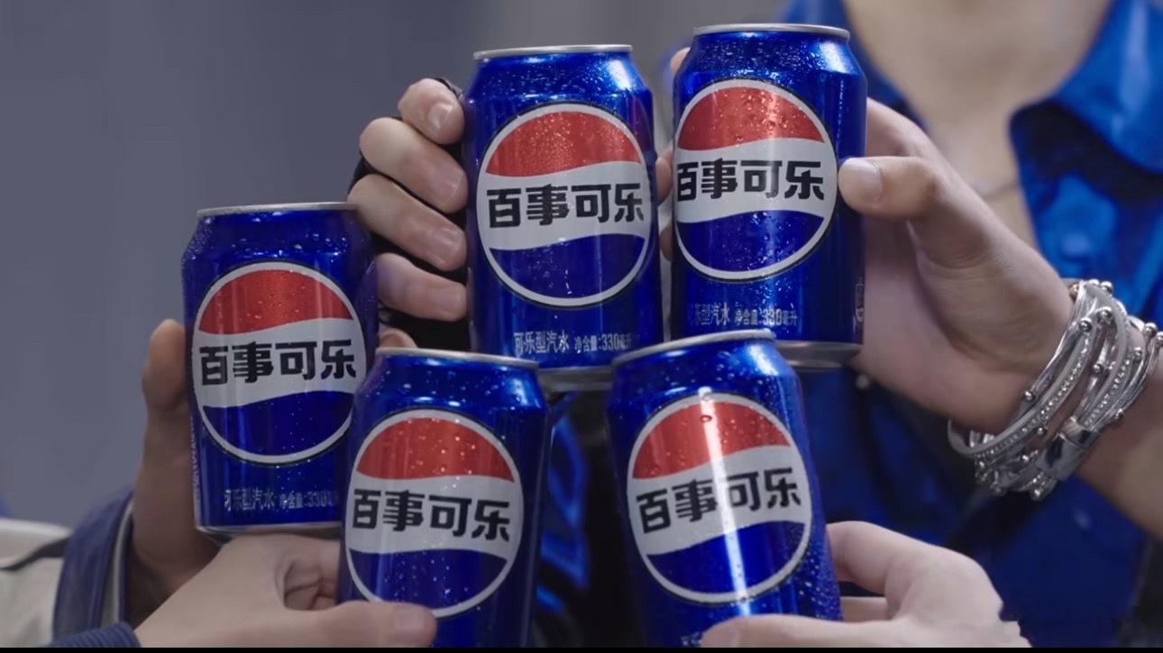 TOP的MV幕后好鲜活刷到TOP新歌《Spark to Fire星火成焰》的MV