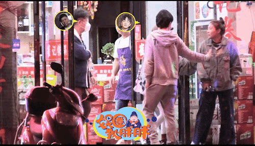 有八卦媒体拍到近日潘粤明带着小