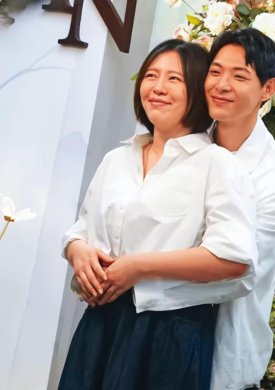 刘品言连晨翔领证刘品言连晨翔办理结婚登记 刘品言连晨翔领证，先上车后补票 ​​​
