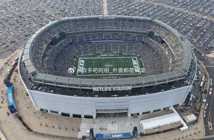 据英国《太阳报》报道，英格兰球迷正在抵制世界杯天价票价，含决赛在内多场比赛的球票