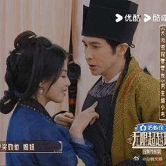 张伦硕摸刘涛屁股 我替钟丽缇问一句：张伦硕你还回家吗？在《无限超越班》小考里，刘