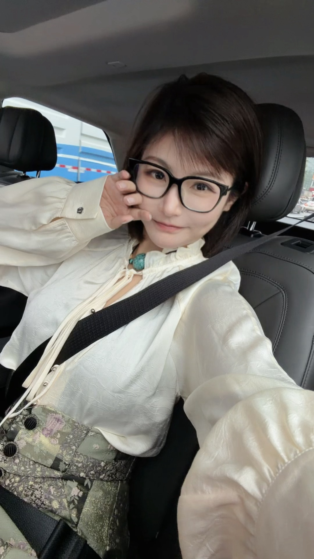 飞行家导演是不是林肯车主呀？一看热搜，以为是林肯飞行家说真的，大林肯子真是太舒服